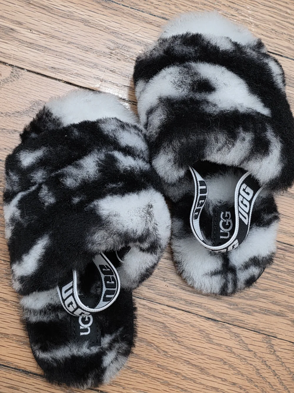 UGG Fluff Yeah Slide Slipper Black White Marble Toddler Size 9 - Like New!